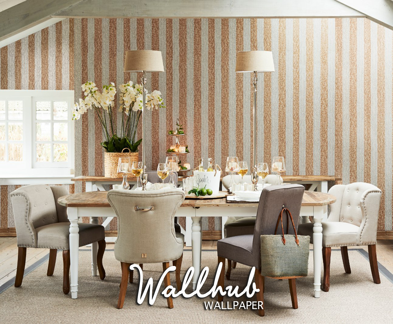 Wallpaper vs. Paint? Finding What Works for You