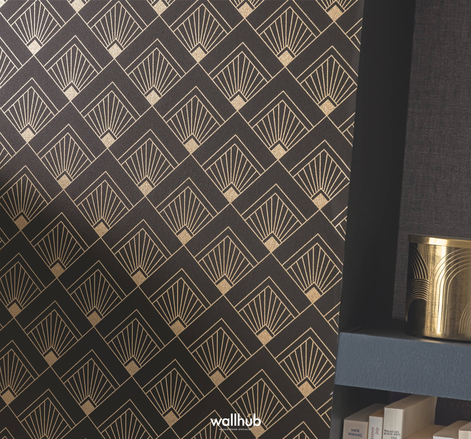 Wallhub Caselio Elegance_EFFERVESCENCE_NOIR_DORE_105319000