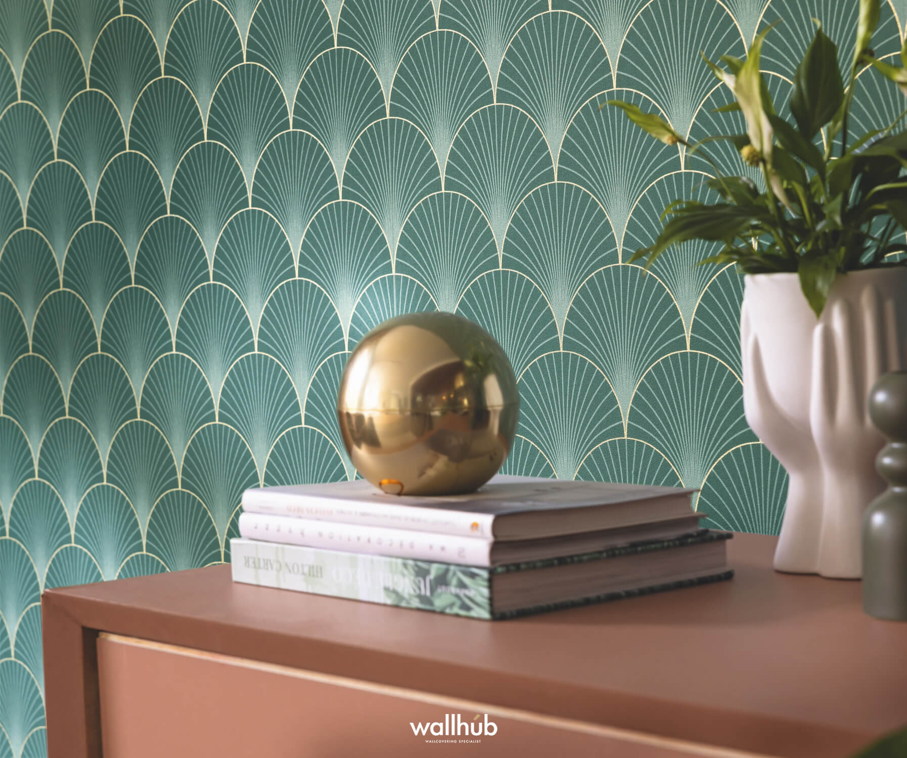 Wallhub Caselio Elegance_PROSPERITY_VERT_EMERAUDE_DORE_105267129 2