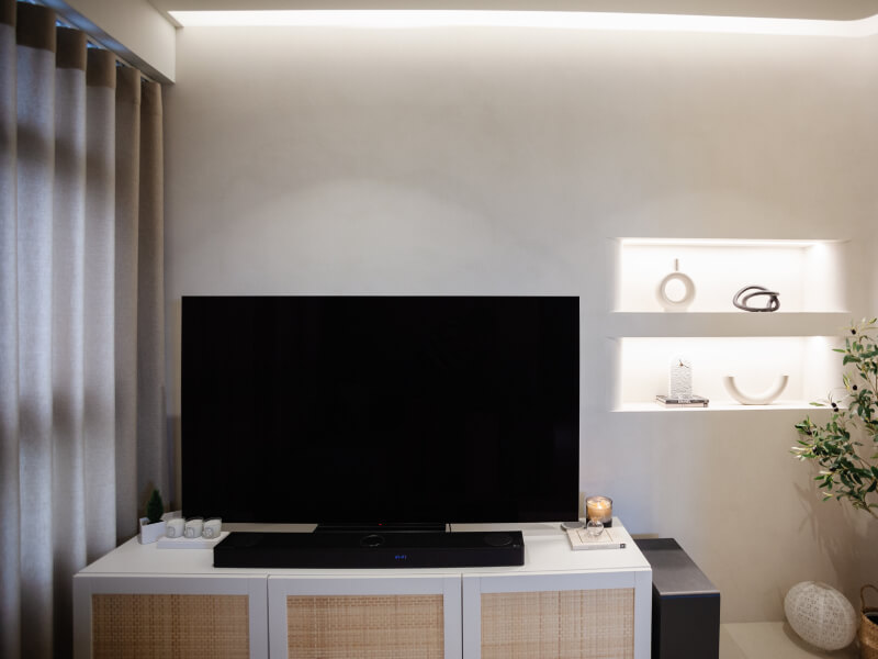 Cloud Dancer White Walls: Styling 2026's Softest White